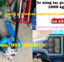 Cách bơm dầu thủy lực cho xe nâng tay tại chỗ Cách bơm dầu thủy lực cho xe nâng tay tại chỗ