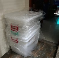 1 Thùng nhựa trắng 90L có bánh xe   Sự lựa chọn thông minh cho doanh nghiệp hiện đại