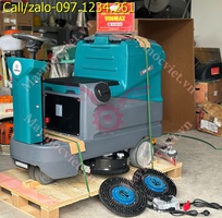 Máy chà sàn ngồi lái Kumisai KMS D7 giá rẻ