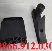 6 Ứng dụng của chân tăng đưa bàn gỗ công nghiệp trong nội thất hiện đại 6 Ứng dụng của chân tăng đưa bàn gỗ công nghiệp trong nội thất hiện đại