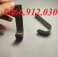 2 Tại sao nên sử dụng móc treo cặp học sinh trong thiết kế bàn học sinh