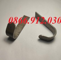 3 Tại sao nên sử dụng móc treo cặp học sinh trong thiết kế bàn học sinh