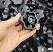 4 Ứng dụng đa dạng của núm vặn ren trong M8 trong đời sống và công nghiệp