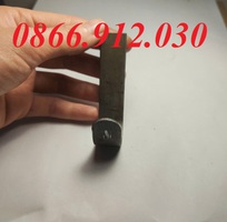 8 Tại sao nên sử dụng móc treo cặp học sinh trong thiết kế bàn học sinh