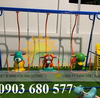 Xích đu ngoài trời dành cho trẻ en mầm non vui chơi