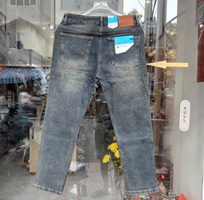 1 Cách phối áo với quần jean ống suông nam Jacobs Cole