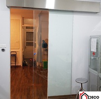 Vì sao cửa kính lùa lại được nhiều gia đình lựa chọn thay cho cửa mở truyền thống