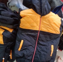 2 Xưởng may áo khoác làm từ thiện áo gió từ thiện