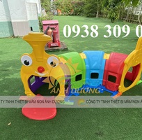 2 Hầm chui tàu hỏa mầm non, hang chui tàu hỏa mầm non