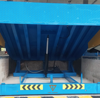 1 Sàn Nâng Dock Leveler - Sàn Nâng Hạ Tự Động