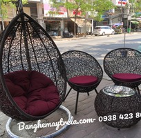 1 Xích đu kèm bàn ghế nhựa giả mây ban công