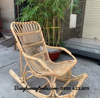 Ghế bập bênh mây nhỏ gọn