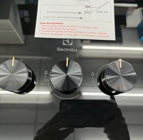 4 Bếp Gas Electrolux EHG8321BC