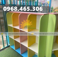 3 Kệ gỗ cao su mầm non, kệ gỗ 3 tầng mầm non