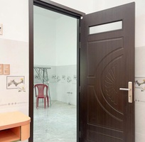 1 Cửa nhựa composite phủ vân gỗ Hoa Binh Door
