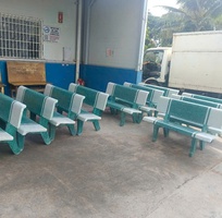 Ghế đá sân trường