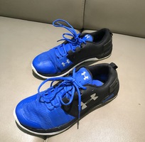 Size 44 giầy Under Armour chính hãng còn khá đẹp