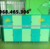 2 Tủ gỗ đựng chăn gối mầm non, tủ cặp dép trẻ em bằng gỗ