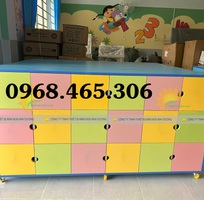 1 Tủ gỗ đựng chăn gối mầm non, tủ cặp dép trẻ em bằng gỗ