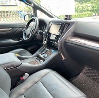 4 Cho thuê Toyota Alphard kèm tài xế