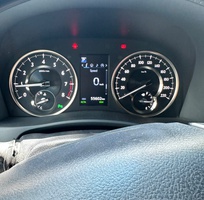 7 Cho thuê Toyota Alphard kèm tài xế