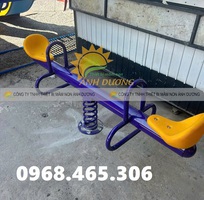 3 Bập bênh lò xo trẻ em