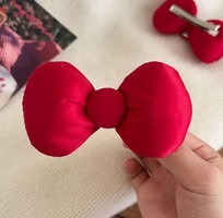 1 7 Lý Do Kẹp Tóc Nơ Đỏ Chính Là Phụ Kiện  Gây Thương Nhớ .