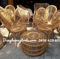 4 Ghế mây cánh hoa