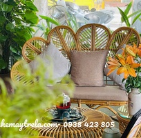 4 Ghế sofa mây cánh hoa