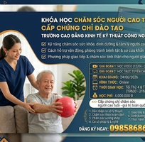Khóa học chăm sóc người cao tuổi