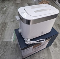 1  Máy Nướng Bánh Mì ELECTROLUX E2TS1-100W   Bữa Sáng Ngon Lành Trong Vài Phút