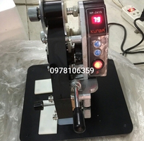 1 Máy in date thủ công, máy đóng date lên bao bì, máy in date lên tem nhãn thủ công