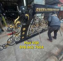 2 Cần tìm đơn vị gia công cổng sắt mỹ thuật đẹp