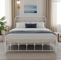 3 Bán giường sắt màu trắng Hải Phòng đẹp, thoáng phòng, dễ decor cho phòng ngủ nữ