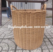 1 Giỏ tròn đựng đồ mây nhựa có quai