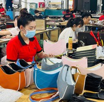 3 Sản xuất ví, thắt lưng, túi theo thiết kế riêng của thương hiệu