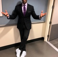Suit Xanh Kẻ Ô Phối Sneaker Cực Chất