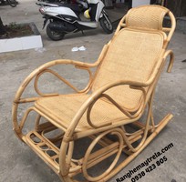 1 Ghế bập bênh mây thư giãn cho người già