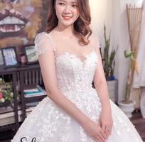 2 Bán và cho thuê váy cưới - MakeUp cô dâu tận nhà