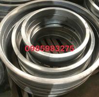 2 Vòng tròn sắt không móp