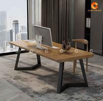 Bàn Giám Đốc Chân Sắt Gỗ Tự Nhiên Sang Trọng