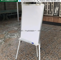 3 Bảng Flipchart 3 chân chuyền thống lựa chọn đáng tin cậy