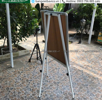 1 Bảng Flipchart 3 chân chuyền thống lựa chọn đáng tin cậy