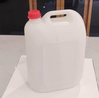 1 Can nhựa háo chất