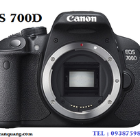 4 Canon EOS 700D giá tốt ,bảo hành 24 tháng ,có nhiều phụ kiện khuyến mãi