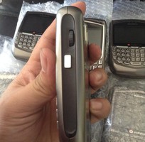 2 Blackberry 8700 leng keng  track sần sật  kèm pin zin