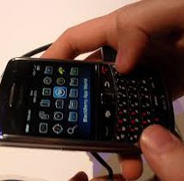 1 Mua xác Blackberry 9650 và Htc Hd2