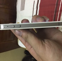 2 Cần bán iphone 4 8gb mau trang moi 99,9% gia re