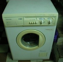 Nhà mình bán máy giặt Electrolux 6,5kg
