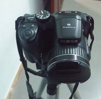 Bán máy ảnh dòng siêu zoom fujifilm S6800 và Pin sạc